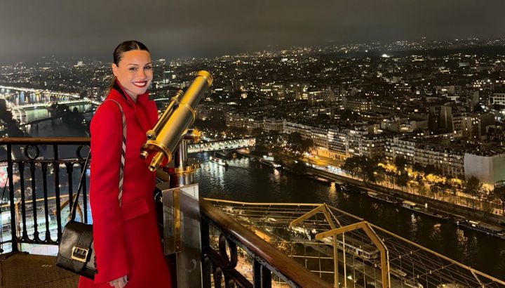 En bici a la Torre Eiffel: Pampita mostró el lujoso recorrido que hizo en París