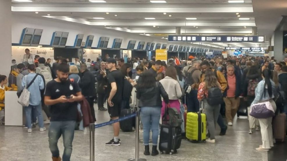 20241106 Por las demoras en Aeroparque, el Gobierno denunció al gremio