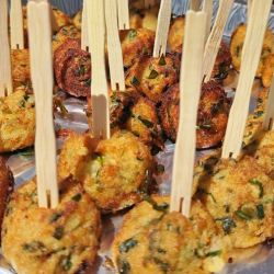 En el evento se contó con la presencia de una chef que preparó platos a base de carpa, mostrando así el lado gastronómico de esta especie.