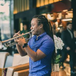  Música en vivo en la celebración de los 40 anos del JW Marriott Hotel San Pablo. 