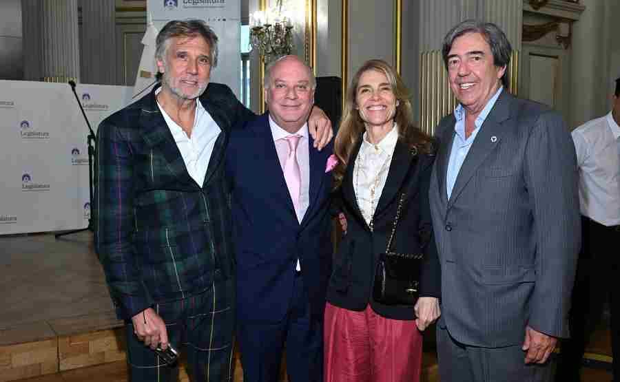 (De izq. a der.) Joe Miranda, Martín Cabrales, Agustina Braun Blaquier y su pareja Jandry Blaquier.