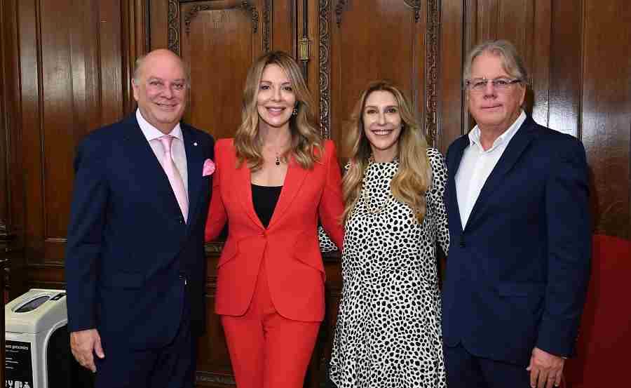 (De izq. a der.) Martín Cabrales, Nunzia Locatelli, Amalia Amoedo, y Germán Cabrales.