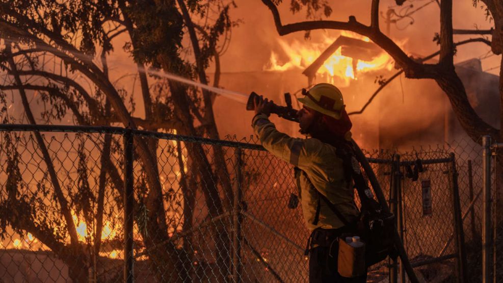 California incendio forestal Mountain Fire 20241108 