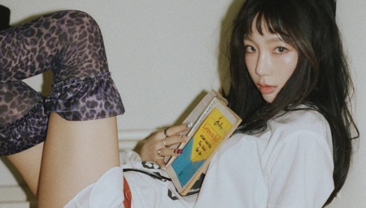 Taeyeon muestra una imagen atrevida en un nuevo video en la red