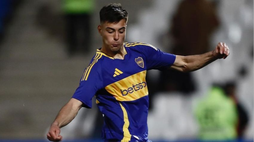 Anselmino debutó en junio de 2023 con Jorge Almirón como entrenador.
