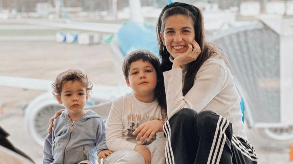 Juana Repetto junto a sus hijos