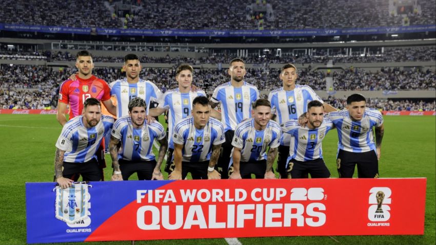 Rulli, Molina, Romero, Otamendi, Tagliafico, De Paul, Enzo, Mac Allister, Messi, Lautaro y Julián, el 11 vs.Bolivia.