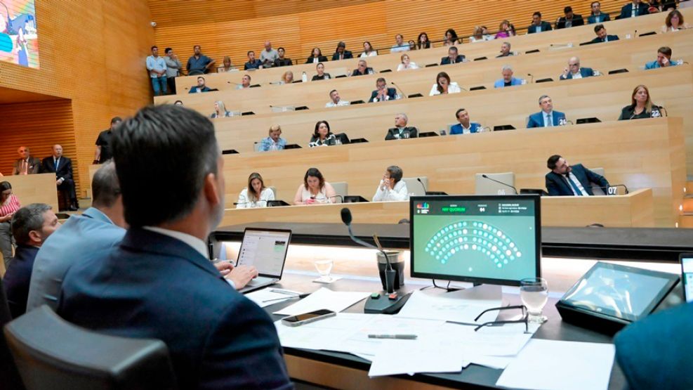 Torres otra vez a cargo de un debate caliente