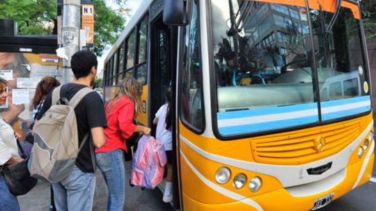 Nuevo aumento en el transporte urbano de Córdoba: la nueva cifra llega a $1.200 con un aumento del 27,6%