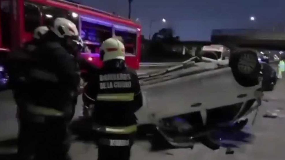 Triple choque en Autopista Cámpora