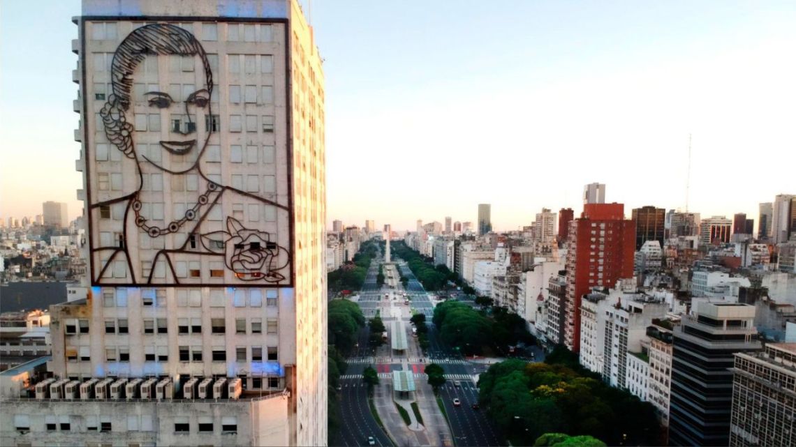 The former offices of the Public Works Ministry, which most recently housed the former Social Development Ministry, located on Avenida 9 de Julio.