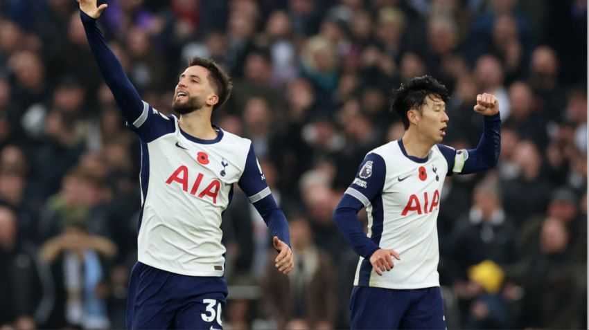 Son y Bentancur son compañeros en el Tottenham desde en enero de 2022.