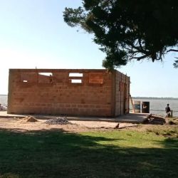 Los cursos de agua adyacentes también están con el nivel acorde como para que la naturaleza vaya recomponiendo el desastre que hace menos de un año parecía imposible, como el arroyo Las Garzas, El Quemado, el Salado, entre otros.