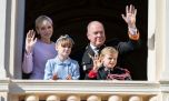 Charlene de Mónaco y su hija, la princesa Gabriella, matchearon con un look luciendo la prenda tendencia de la temporada