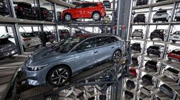 Inside The Volkswagen AG Autostadt Delivery Towers