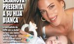 Agustina Casanova presenta a su hija Bianca 