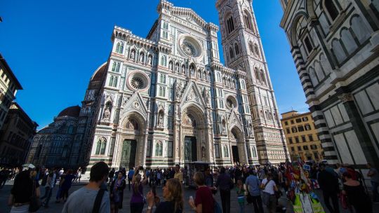 Florencia, otra ciudad agobiada por el turismo: qué prohibirá