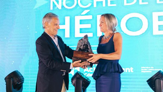 "Noche de los Héroes 2024": Un homenaje a los protagonistas de la educación emprendedora en Córdoba