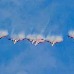 Imagen de aviones de combate del equipo acrobático Caballeros Rusos realizando un entrenamiento de adaptación, en Zhuhai, en la provincia de Guangdong, en el sur de China. | Foto:Xinhua/Xu Yang