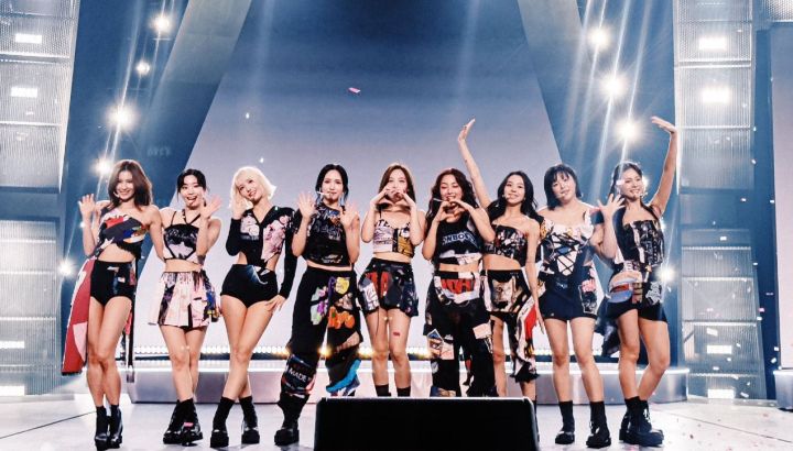 El grupo TWICE hizo una brillante actuación en "Amazon Music Live"