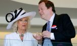 Tom Parker Bowles salió con tacones de punta a defender a su madre: qué pasó