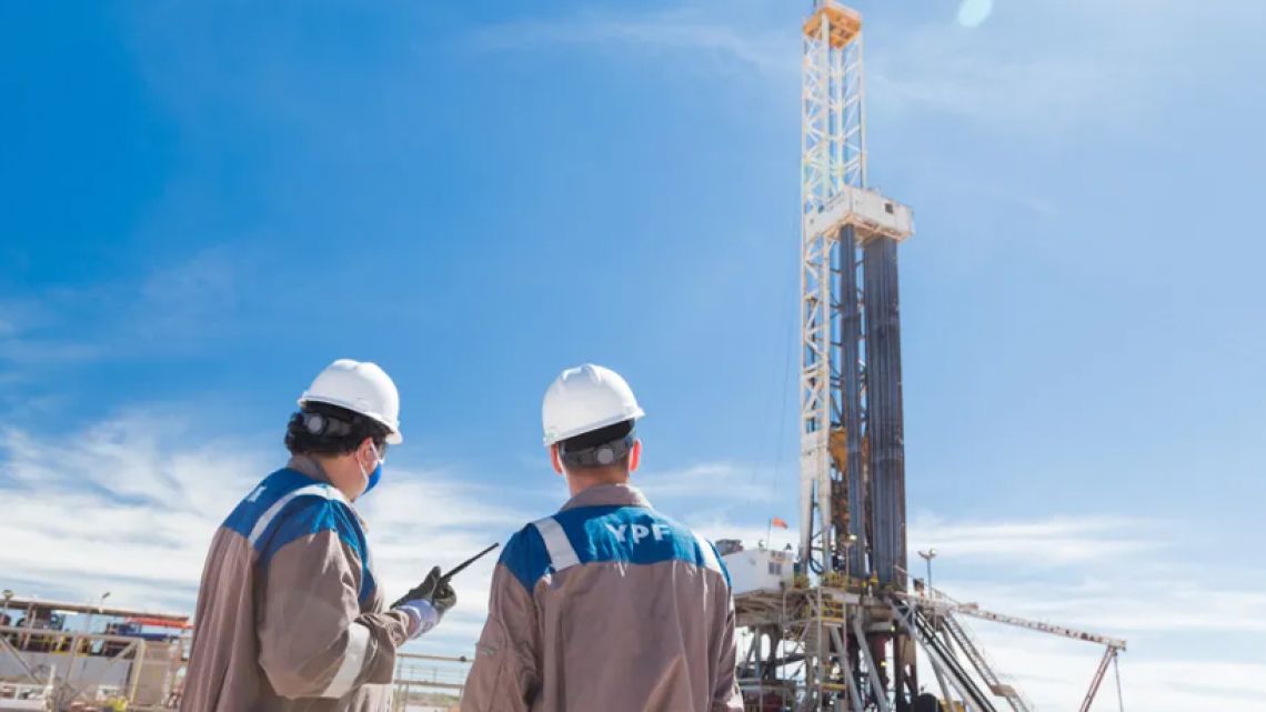 Shell se une con YPF para el proyecto Argentina LNG, que busca producir ...
