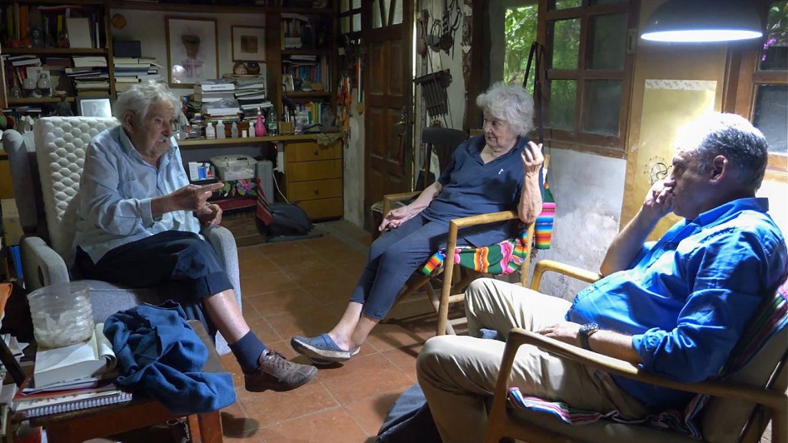 Grab picture taken from a handout video released by the MPP political party showing Uruguay's President-elect, Yamandu Orsi (R), of the Frente Amplio coalition, holding a meeting with Uruguay's former President (2010-2015) Jose Mujica (L) and his wife Lucia Topolansky, at their ranch in Montevideo on November 25, 2024. 