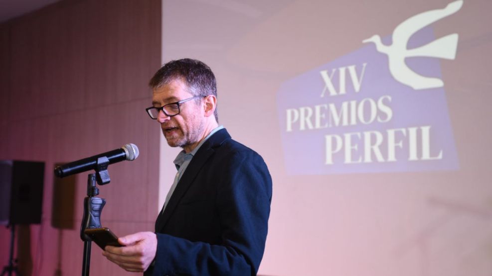 Walter Curia en la ceremonia de los Premios Perfil