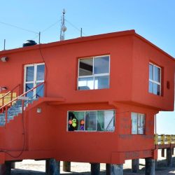 En la reunión se resolvió cerrar el muelle de pesca de manera transitoria debido al peligro de derrumbe, una clausura que regirá hasta que se consigan los fondos para reparar el sector más crítico.
