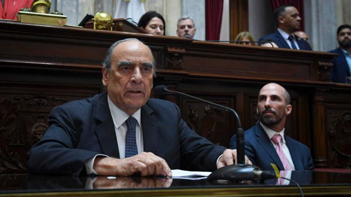 Guillermo Francos en el Senado.