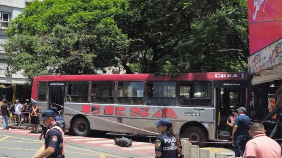 El dueño del quiosco sobre el choque del colectivo en la Chacabuco ...