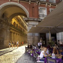 Por los encantos de siempre y por los nuevos, Madrid está entre las ciudades más buscadas. 
