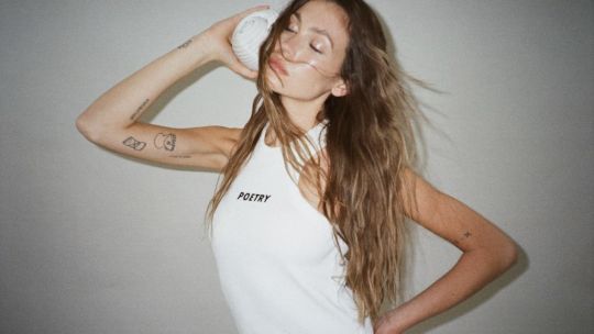 Camila Orsi: entre el mundo de la moda, la actuación y la escritura