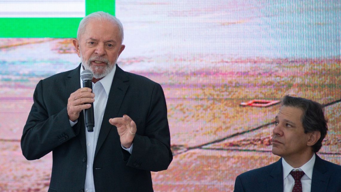 Luiz Inacio Lula da Silva, Brazil’s president, left, and Fernando Haddad, Brazil’s finance minister