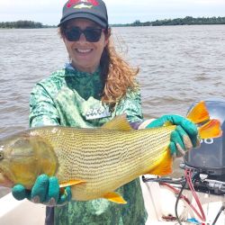 Esta ciudad entrerriana nos permitió pescar en distintas modalidades y variadas canchas en solo una jornada de pesca.