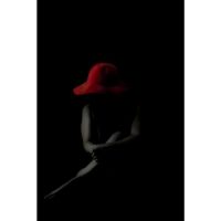 Claudia Ocanto: Un Viaje Fotográfico de Siluetas y Paisajes