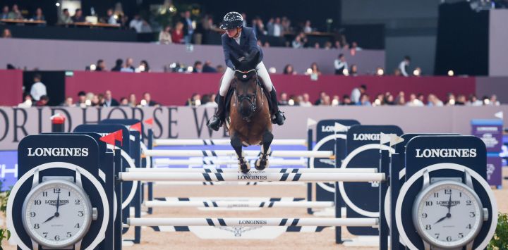 Imagen de un jinete participando en la Semana del Caballo de Madrid 2024 en el IFEMA, en Madrid, España.