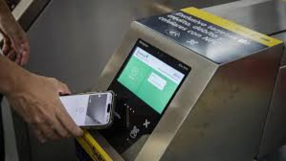 Subte: ya se puede pagar con tarjeta y celular.