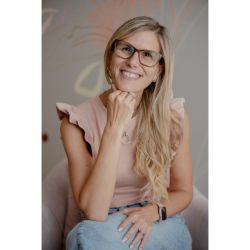 Lara Levyon: una vida dedicada a sanar y acompañar a otros | Foto:CEDOC