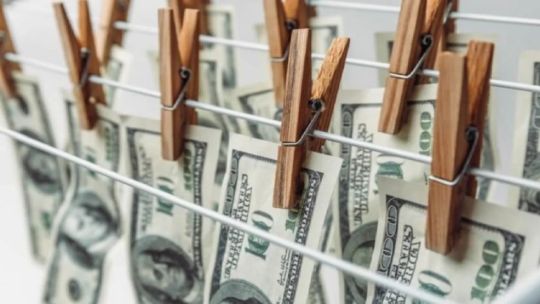 El Gobierno espera que los dólares del blanqueo empiecen a ingresar a la economía: ¿Cuál es el monto que podría ingresar?