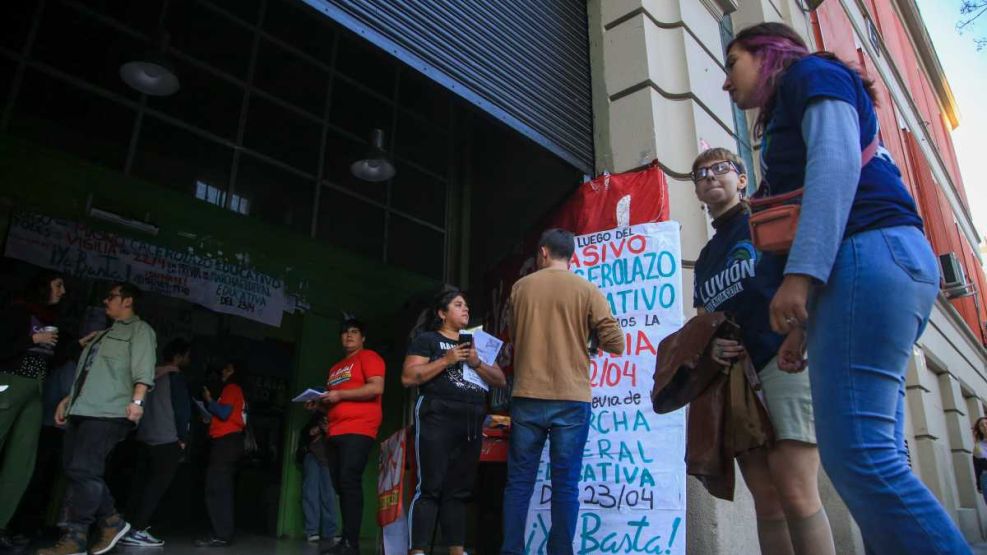 Estudiantes universitarios