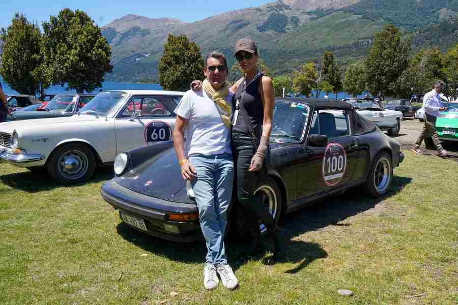 Diego Pino y su mujer y copiloto Flavia Schwenk con el Porsche 911 T, en las 1000 Millas Sport.