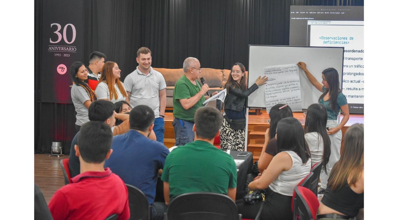 Facultad de Ciencias Económicas y Ambientales de la UCP: Una trayectoria de formación de profesionales comprometidos