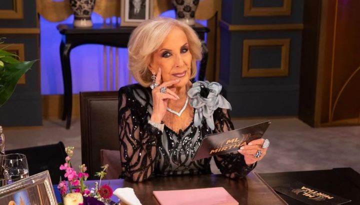 Mirtha Legrand impactó con su elegante estilo en La noche de Mirtha: “de última moda”