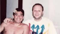 Mariano Israelit junto a Diego Maradona