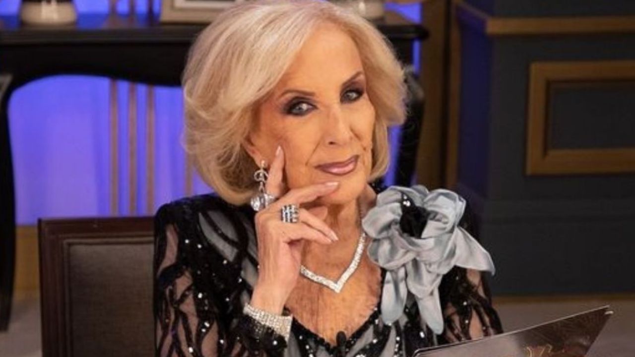 En medio de una grabación de año nuevo, Mirtha Legrand popularizó la  icónica frase: "Carajo, mierda" | Caras