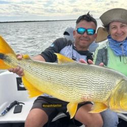 La modalidad trolling está dando muy buen resultado con señuelos paleta 2 y 3, aunque también se destacan los aficionados que apuestan por el baitcasting, siendo en este caso los portes otros.