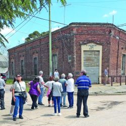 En vehículo recorrimos distintos poblados a través de un  circuito con restaurantes de campo, complejos turísticos, sitios históricos y viejas estaciones ferroviarias.