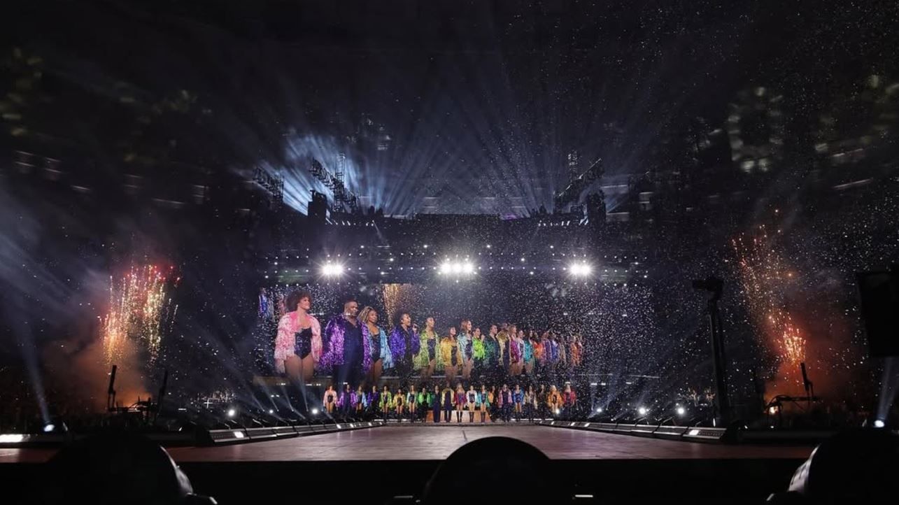 Taylor Swift y su equipo