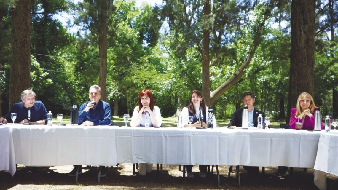 Peronist leaders meet.